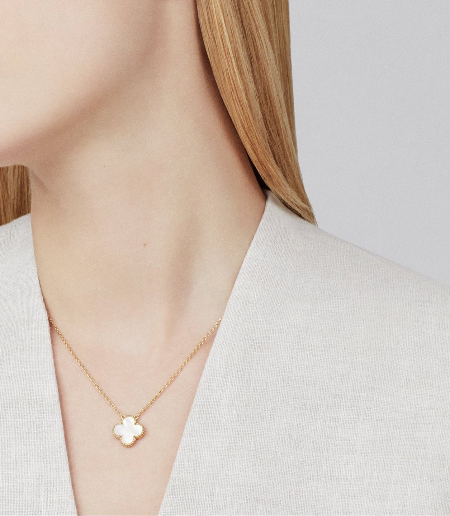 18K Vintage Alhambra Pendant Clover Necklace