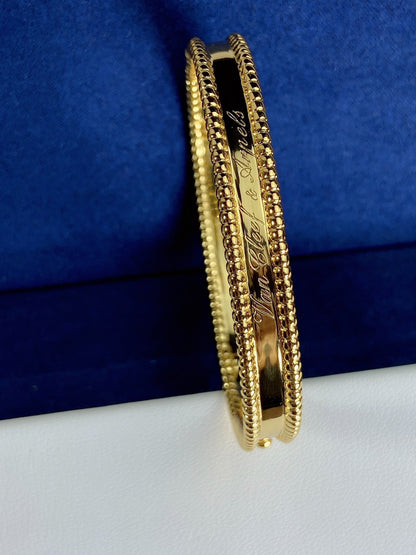 18K Perlée Signature Bracelet
