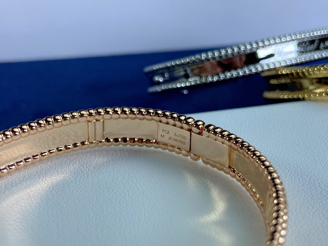 18K Perlée Signature Bracelet
