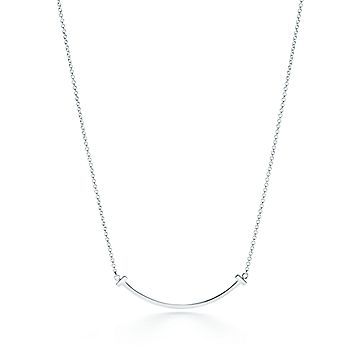 18K T Smile Pendant Necklace