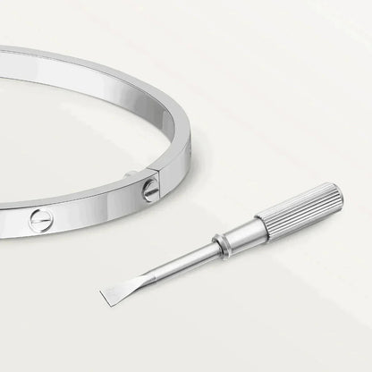 18K  Love Small Bracelet